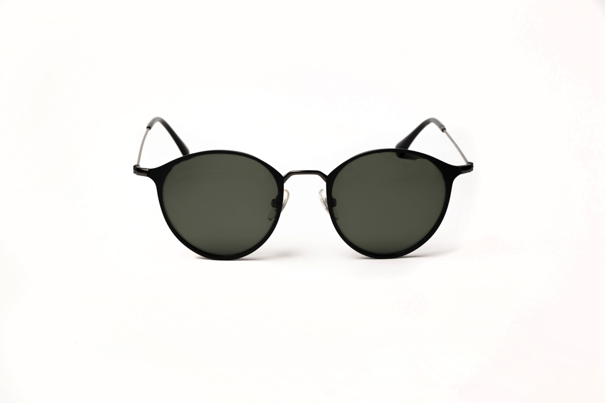 Skovbrune Runde Solbriller – Elegant Accessory til Alle Anledninger